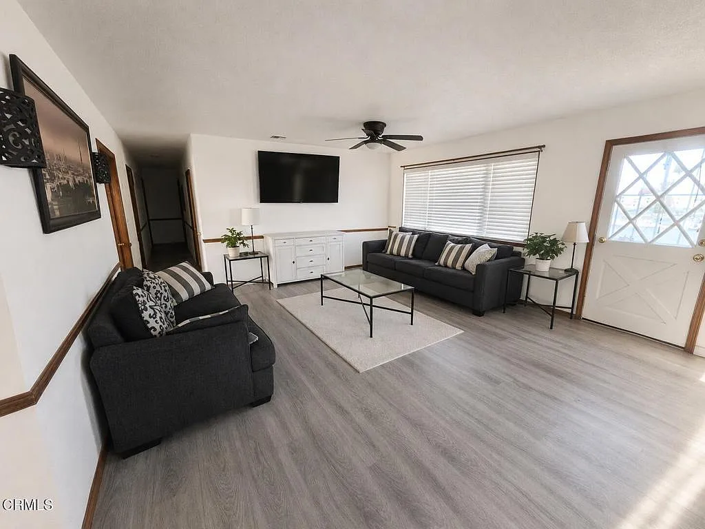 5 bed, 2.0 bath, 1847 sqft, $2,600 — Photo 2