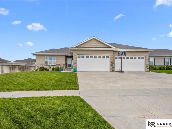9920 S 73rd St, Lincoln, NE 68516