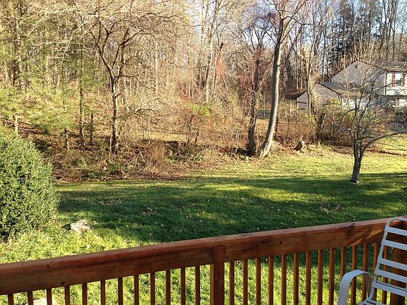 4th image of 50 Costanzo Ct