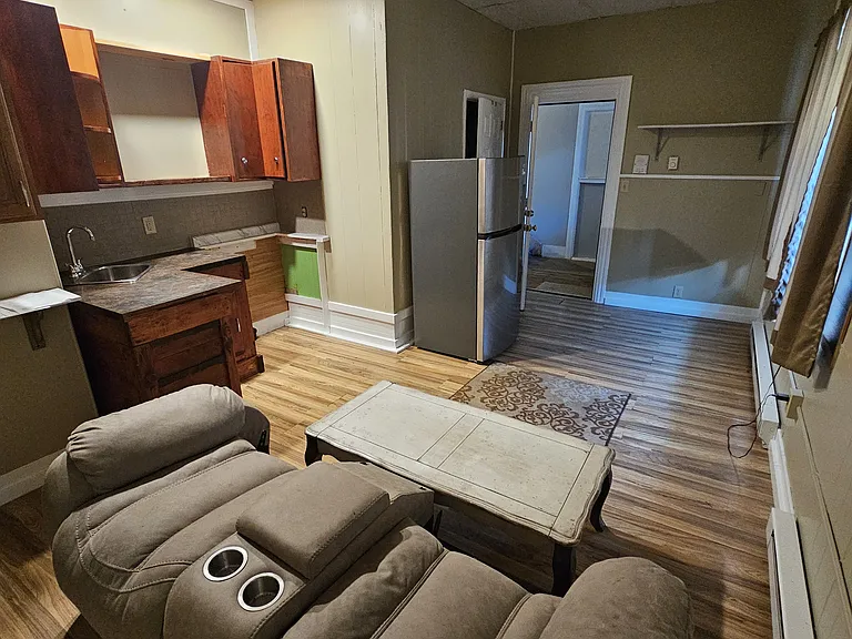 301 W Broad St #1A — Photo 8