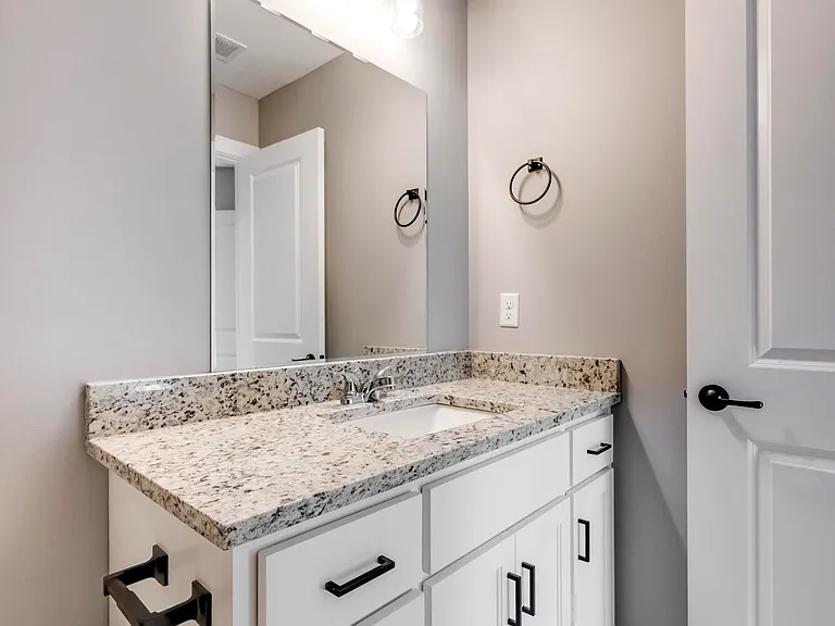 114 N Elm Grove Ave — Photo 39