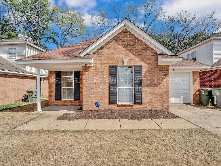 3014 Meadows Ln — Photo 1