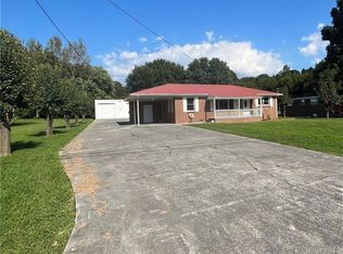 402 Linda Ln, Calhoun, GA 30701