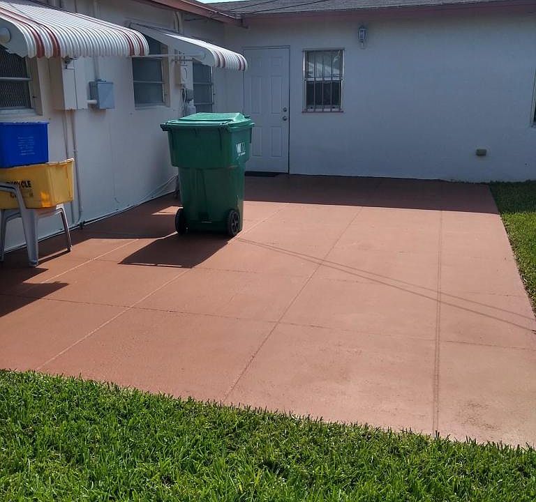 2nd image of 1616 W 31st St