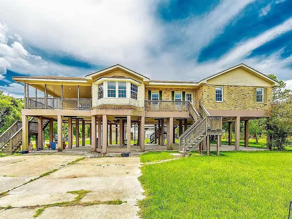 110 Lacache St