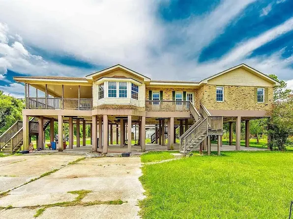 110 Lacache St, Chauvin, LA 70344