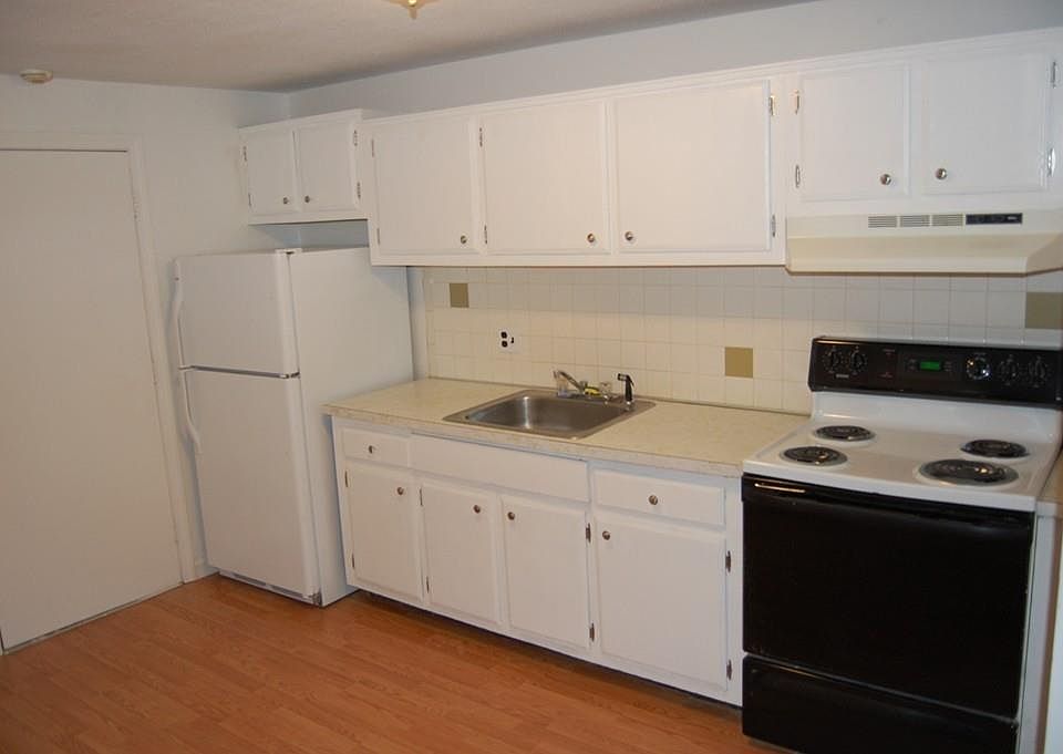 1st image of 232 Low St APT 13