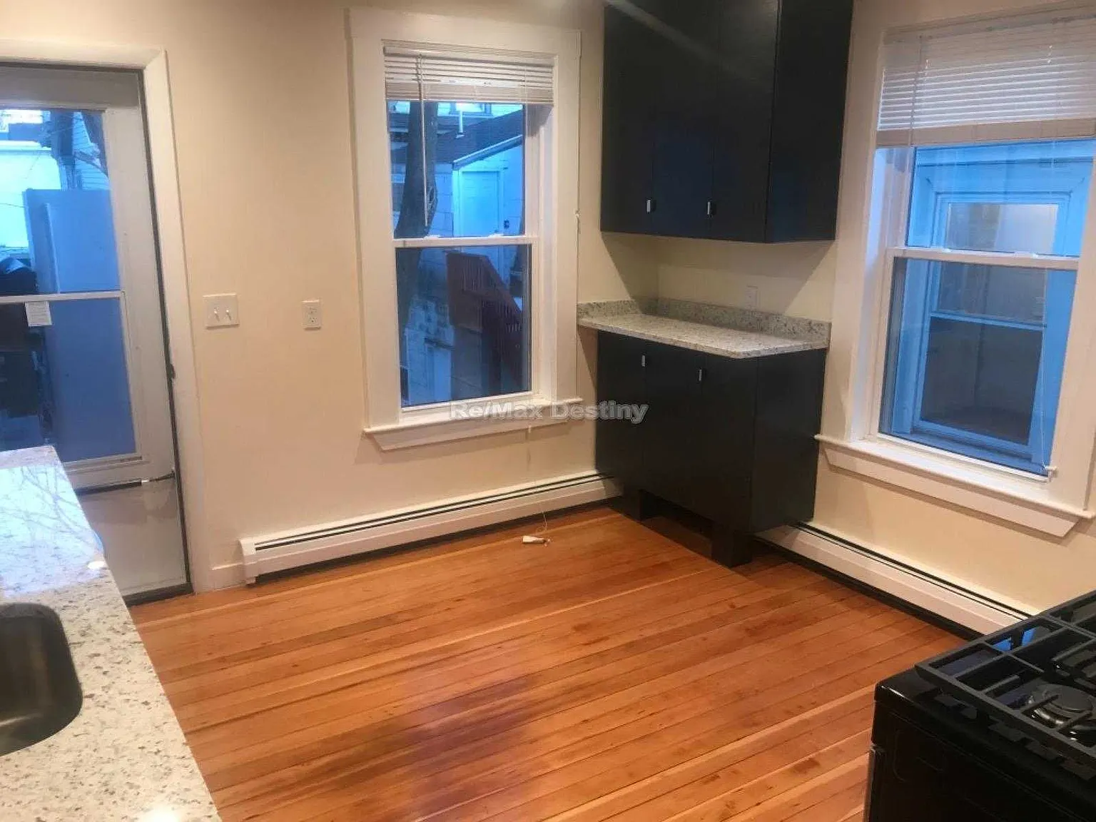 3 bed, $4,200 — Photo 3