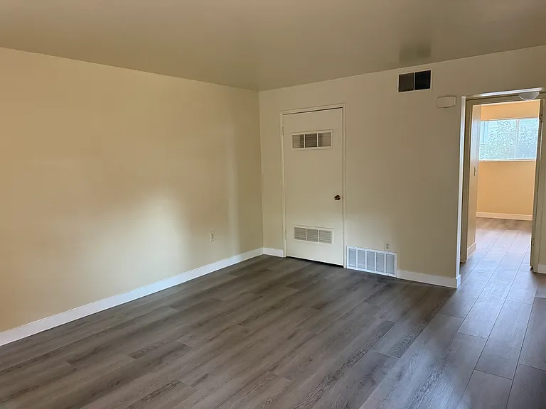 215 E Vidas Ave #5 — Photo 8