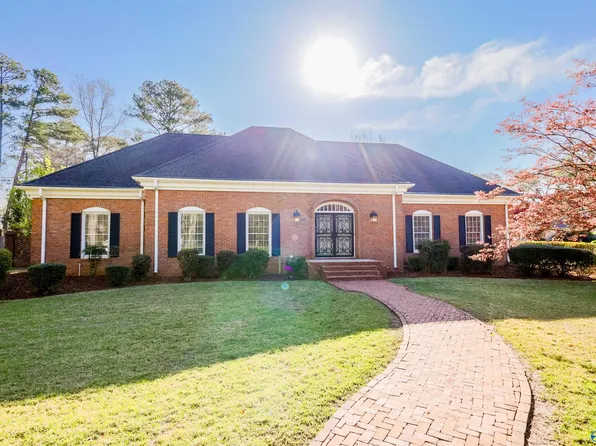 1706 Woodmont Dr SE, Decatur, AL 35601
