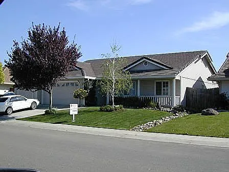 1832 Augusta Ln photo 1