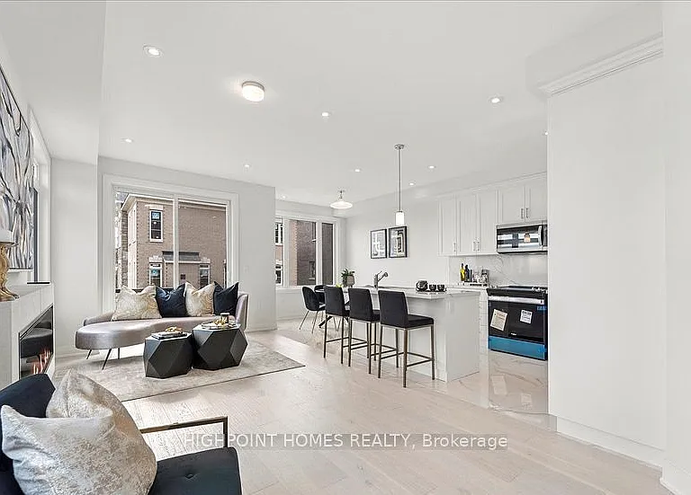 77 Schmeltzer Cres — Photo 24