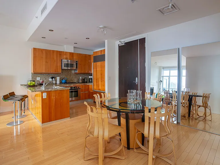 550 Front St #907 — Photo 9