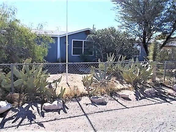 2nd image of 2814 E Sierra Vista Dr