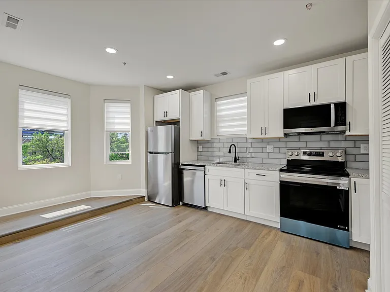 4706 Harford Rd #4 — Photo 12
