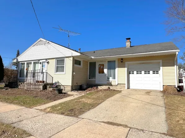 210 South 6th STREET, Watertown, WI 53094