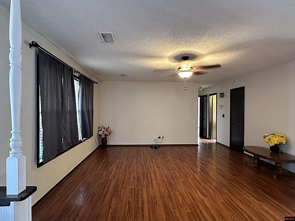 4th image of 1105 Glenbriar Dr