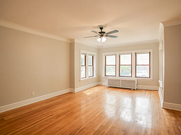 5338 W Montrose Ave #2 — Photo 12