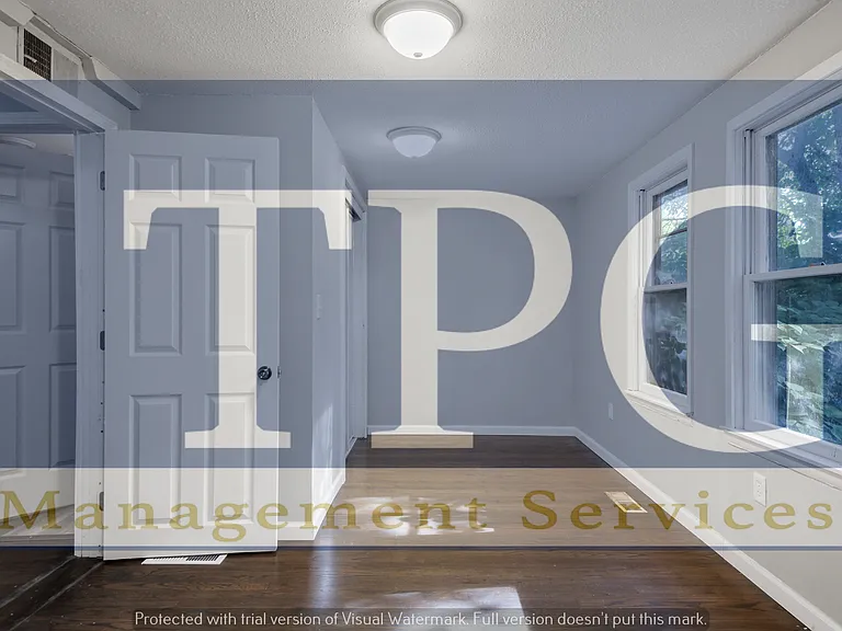 2121 N River Blvd — Photo 16