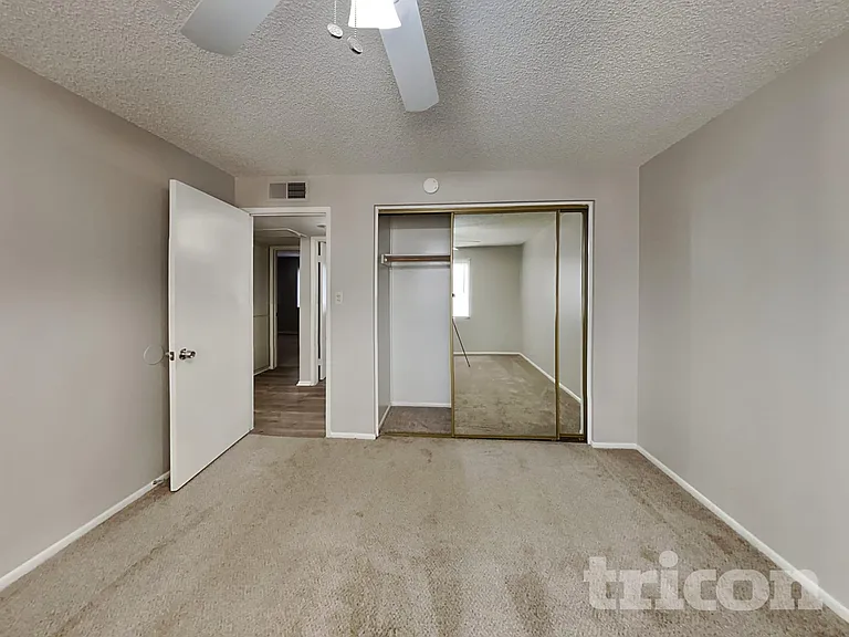 13215 N 42nd St — Photo 9