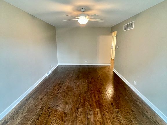 5th image of 10518 S Ave E