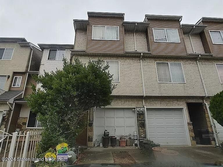 2nd image of 166 Long Pond Ln