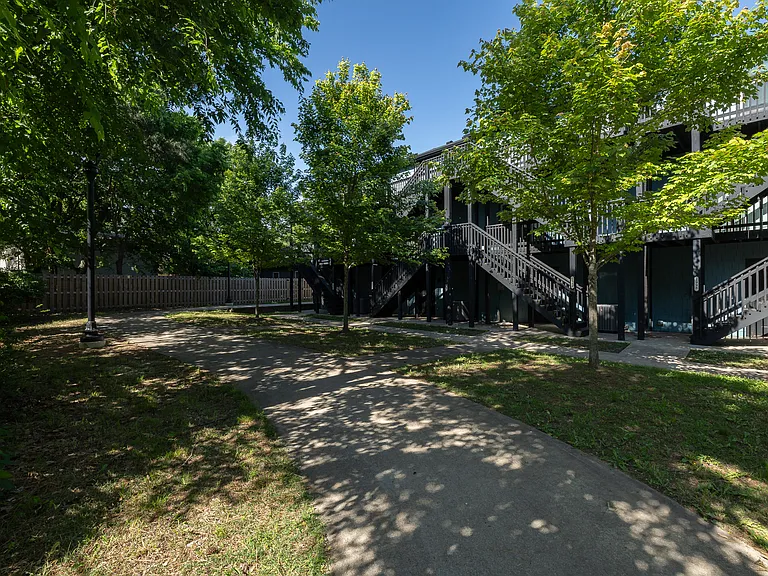 1975 N Bourbon Dr — Photo 13