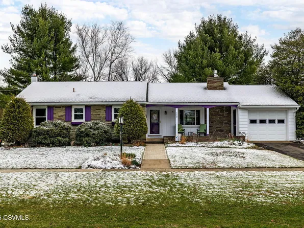 140 Sherwood Dr, Bloomsburg, PA 17815