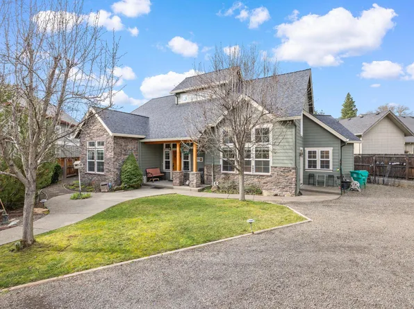 39 Falling Leaf Ln, Eagle Pt, OR 97524