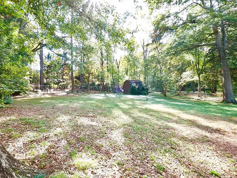 266 Janice Dr — Photo 6