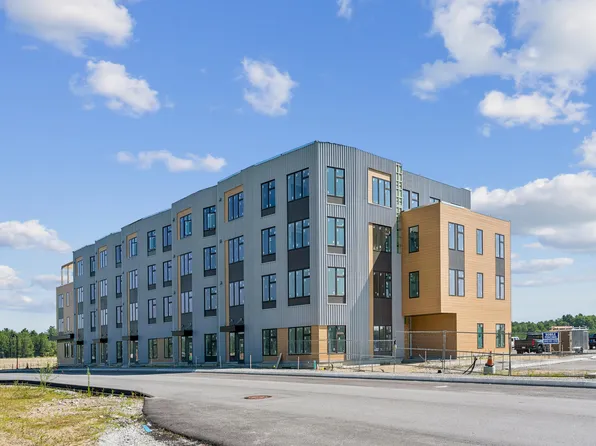 1 Cross Street #327, Scarborough, ME 04074