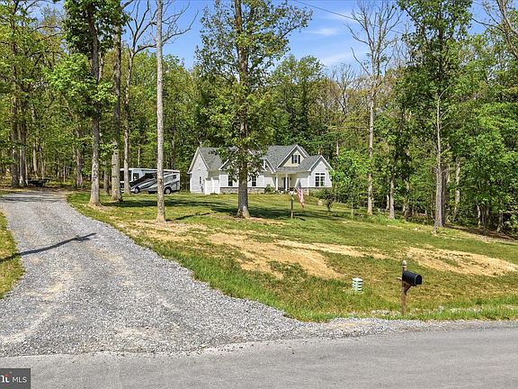 4th image of 350 Plow Run Ln