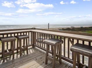 812 S Crystal Beach Rd, Pt Bolivar, TX 77650