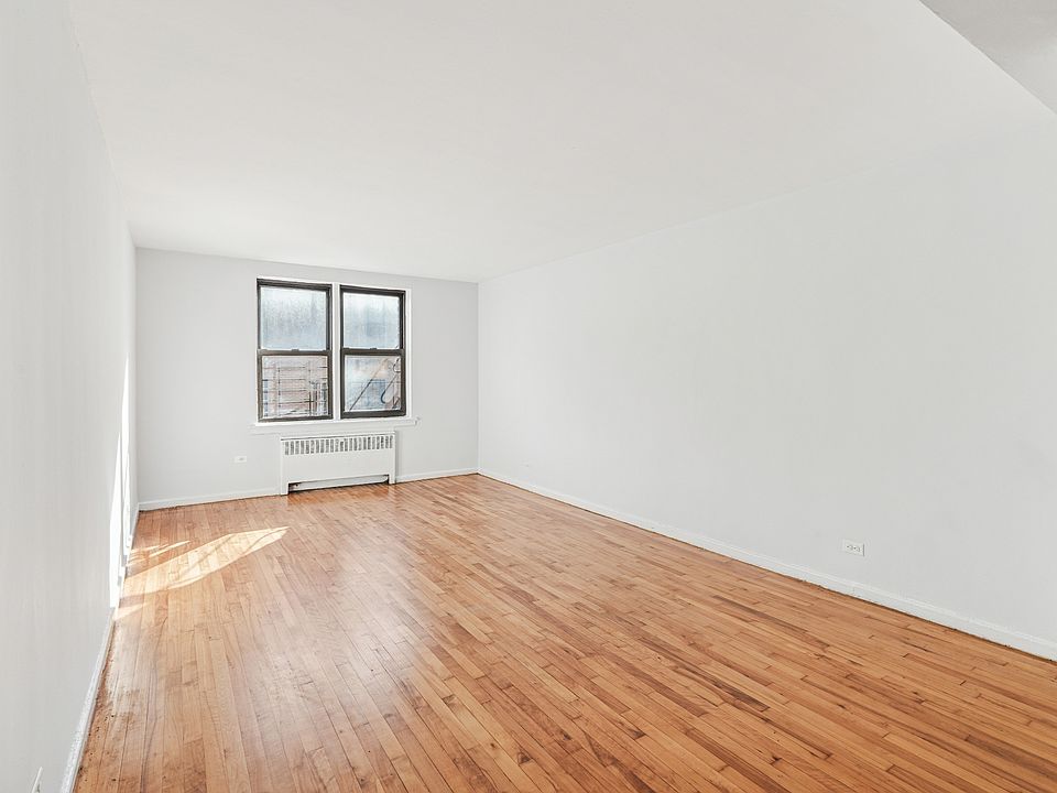1st image of 930 Sheridan Ave #4N
