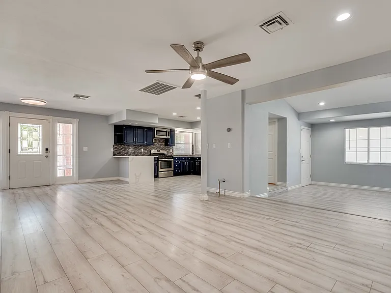 8626 Haven St — Photo 7