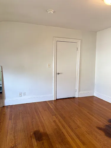 589 Providence St #2 Photo 1