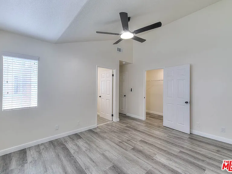 13810 Funston Ave — Photo 15