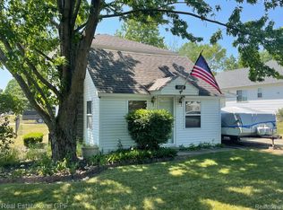 3626 Harrison Ave, Rochester Hills, MI 48307