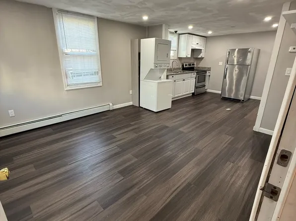 10 South St #1-L, Pawtucket, RI 02860