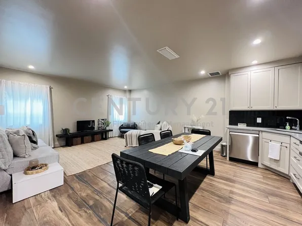 6211 W Northwest Hwy APT G224, Dallas, TX 75225