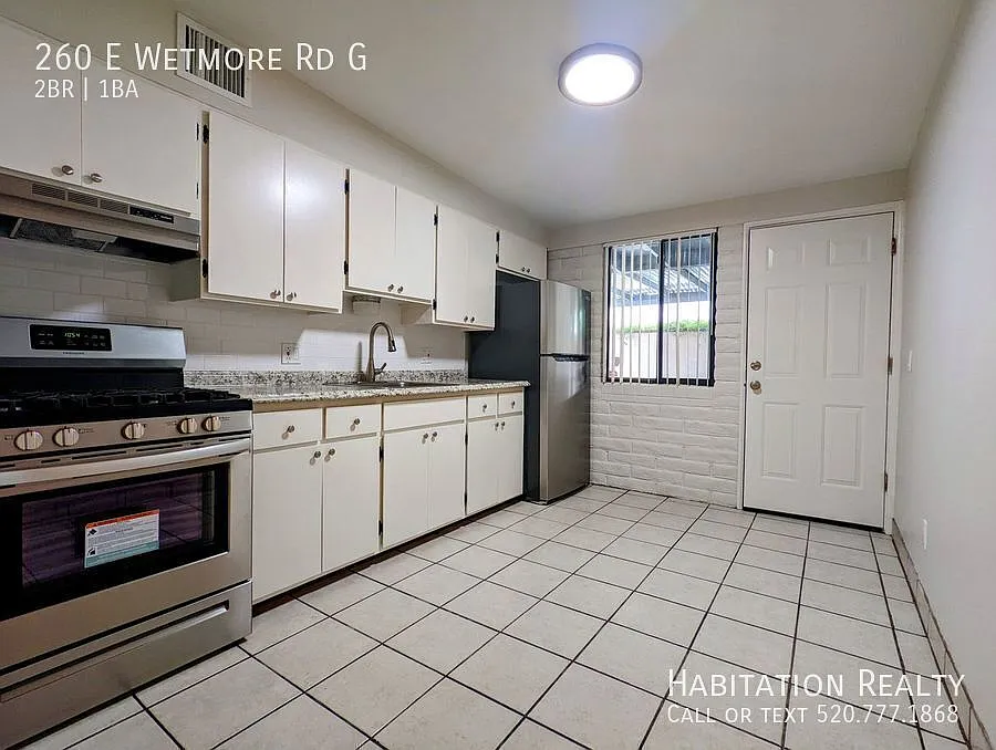 Beautifully renovated brick, 2bed/1bath condo at Limberlost, near the Tucson Mall! — Photo 1