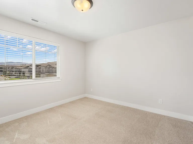 1767 N 3780 W — Photo 14