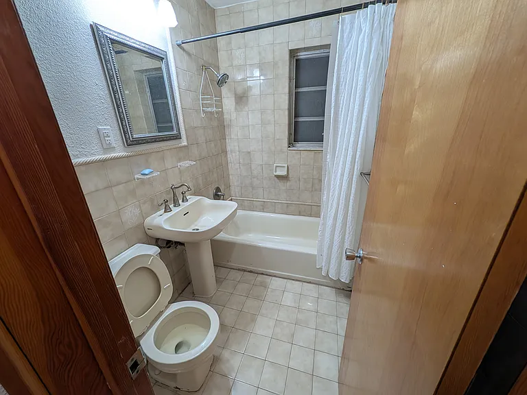 1037 SW 76th Ave #1037 — Photo 6