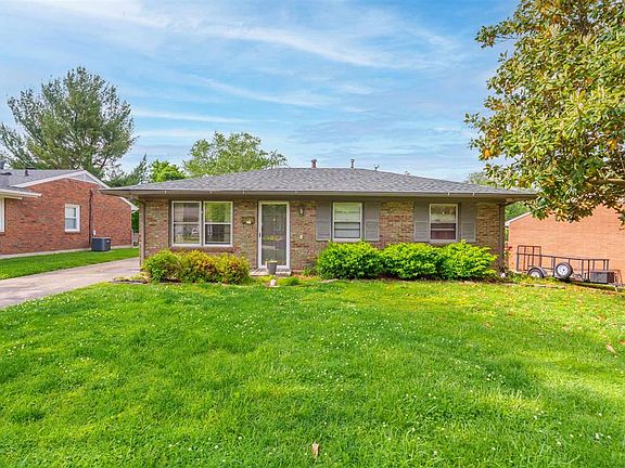2nd image of 1827 Kelly Ln