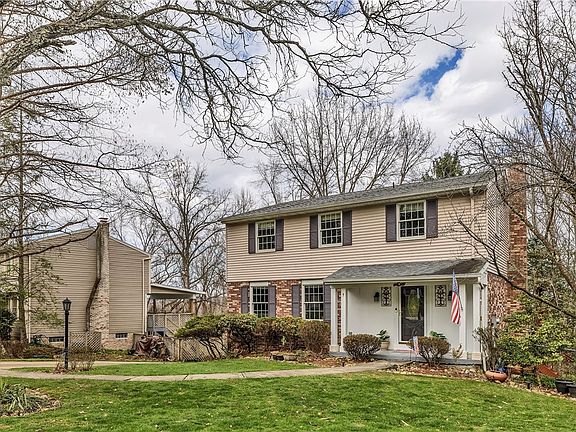 4th image of 9 Quail Ct