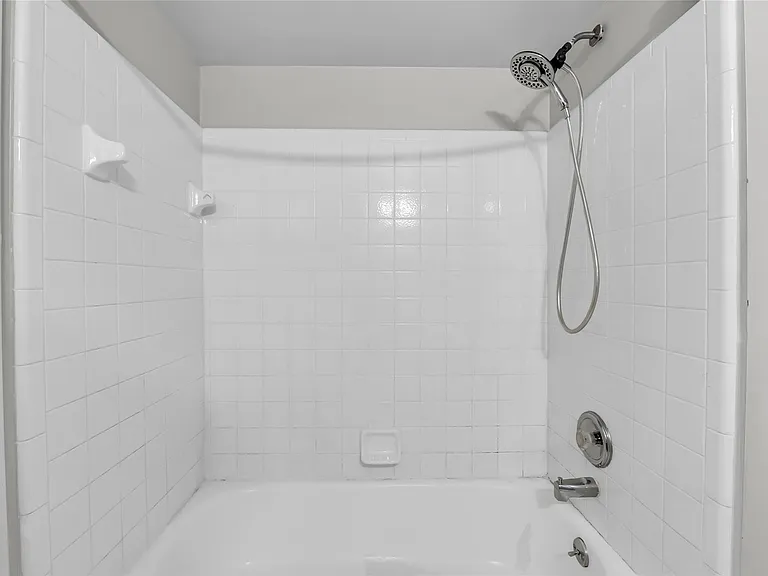 107 Millstone Dr — Photo 22