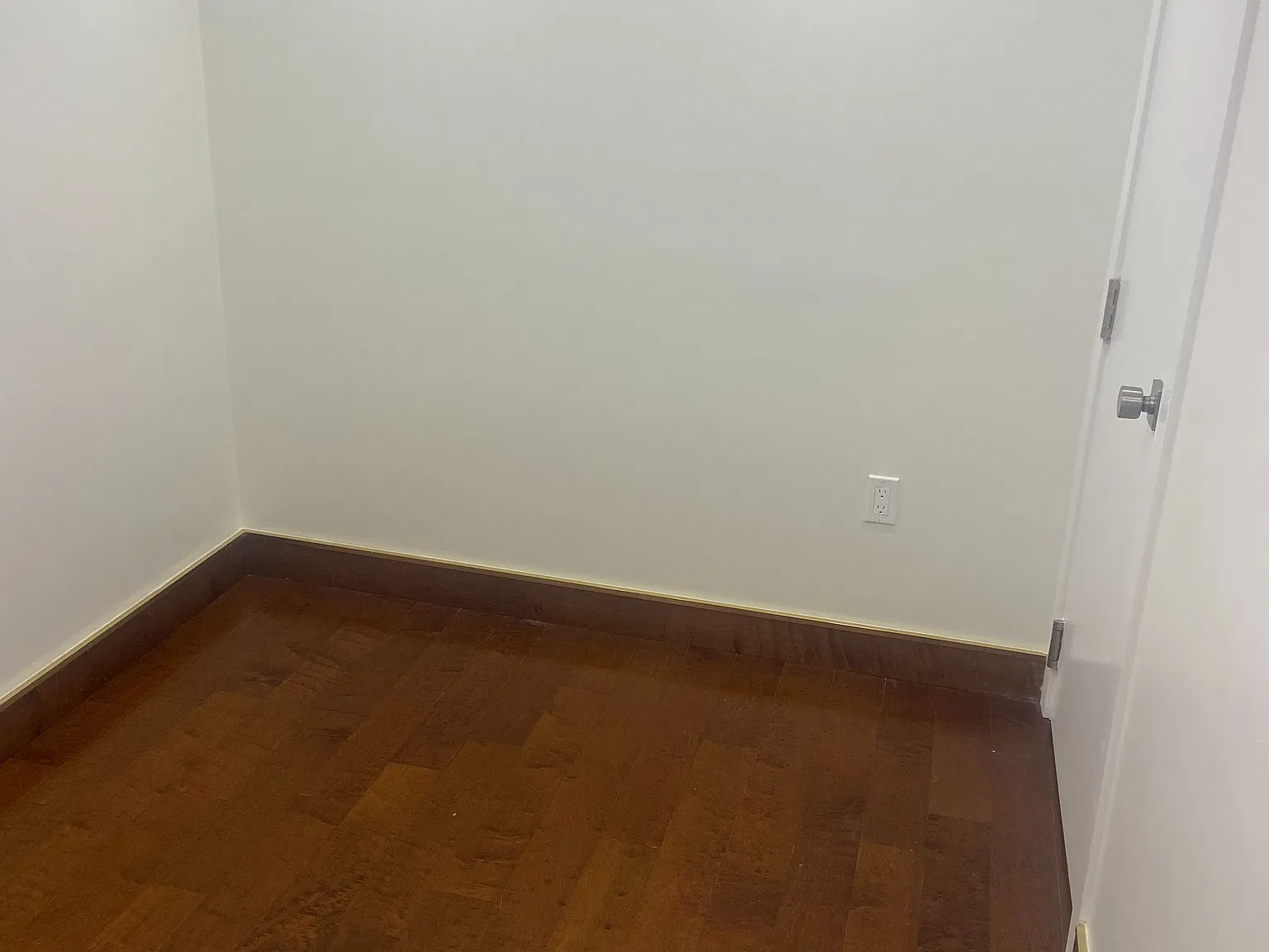 3 bed, $1,649 — Photo 2