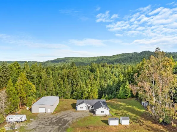 2000 Sunny Heights Rd, Fortuna, CA 95540