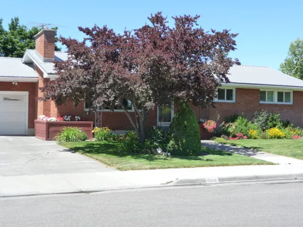 1920 Sequoia Dr, Idaho Falls, ID 83404