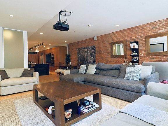 4th image of 671-673 Boylston St #2